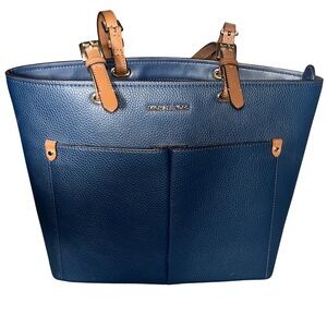 Michael Kors Voyager East West Tote Bag in Admiral Blue Pebbled Leather